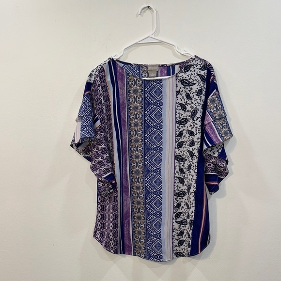 Chico’s Size 1/ medium colorful blouse with flowy sleeves - Picture 1 of 5